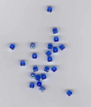 Würfelperle sapphire irisierend